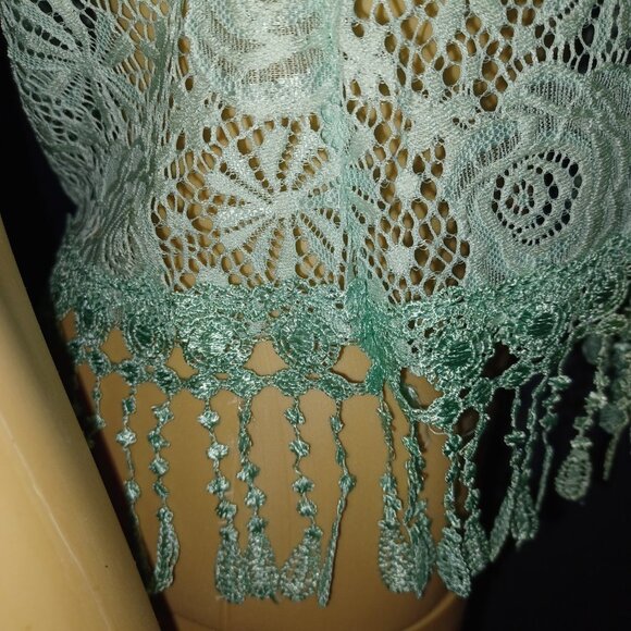 NWT - Gorgeous Mint Green Sleeveless Lace Top - Picture 7 of 8